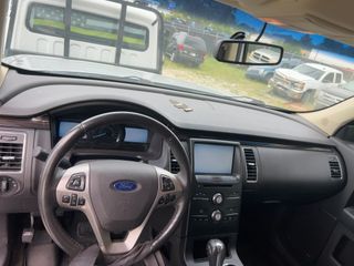 2013 Ford Flex SEL - Interior Full Dashboard Image